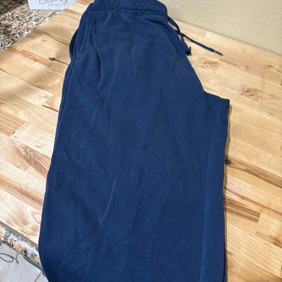 Gymshark Men's Crest Joggers - Navy Blue XL - Picture 6 of 9